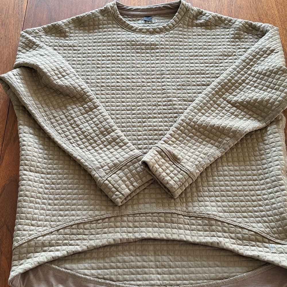 NOBULL Quilted Crewneck Pullover - taupe/tan/beige